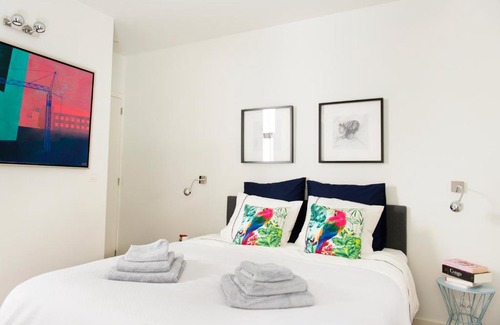 Historical Center Bruges Bed & Breakfast | Exceptional 4B B&B Brugge: Wheelchair Accessible Retreat