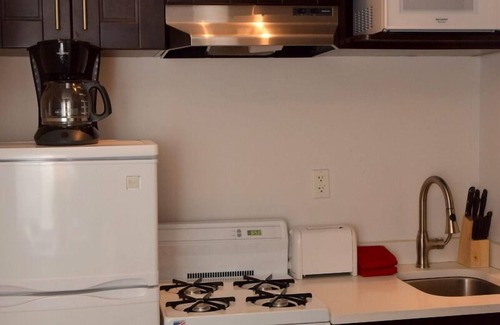 East Harlem Apartment | Two Bedroom Home Steps from Park Ave - Family Friendly Stay