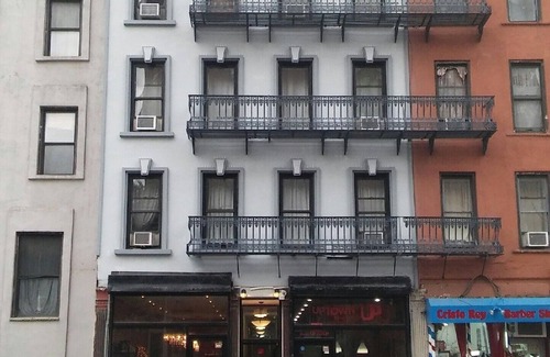 East Harlem Apartment | Two Bedroom Home Steps from Park Ave - Family Friendly Stay