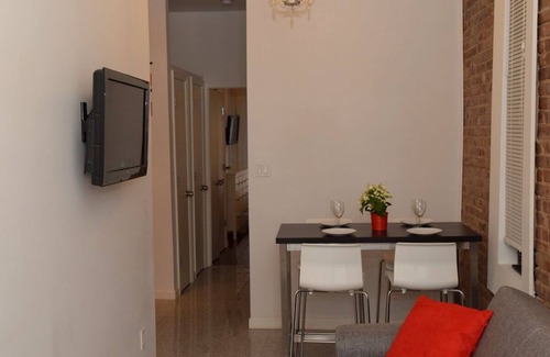 East Harlem Apartment | Two Bedroom Home Steps from Park Ave - Family Friendly Stay