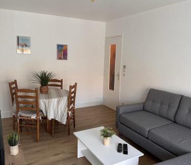 Collioure Apartment | Oceanfront 4-Star Apartment Near the Beach for Families
