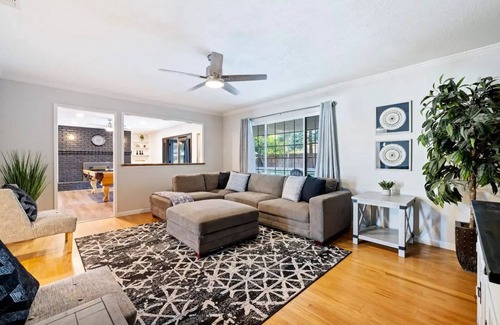 Raisin House | Family-Friendly Retreat with Pool Near Fresno State