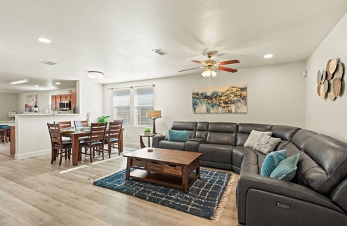 Frisco House | Perfect Getaway: 4BD Home Near PGA & Child-Friendly Amenities