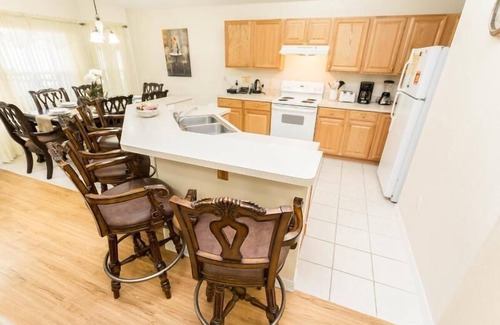 Cumbrian Lakes Villa | Exclusive 4BD Villa with Spa, Minutes from Disney Magic