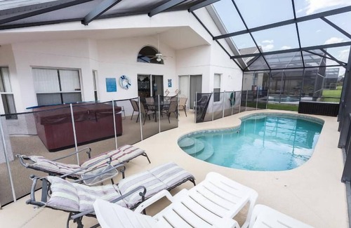 Cumbrian Lakes Villa | Exclusive 4BD Villa with Spa, Minutes from Disney Magic