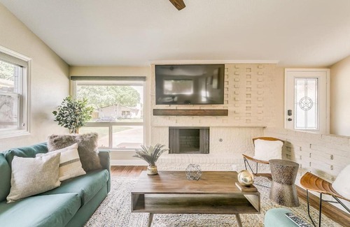 Northwest Dallas House | Group Getaway in Northwest Dallas with Family-Friendly Amenities
