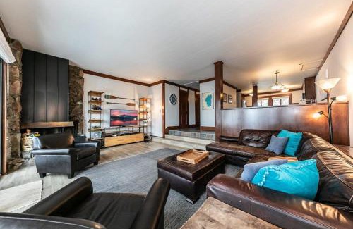 Tahoe Tavern House | Beautiful 4BD Lakeside Retreat with Pool & Scenic Views