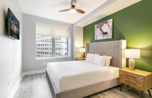 Central Business District Apartment | Ideal 4BD Oasis Near French Quarter with Free Parking