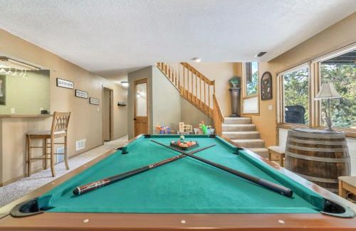 Woodmoor House | Cozy Woodland Lodge with Pool Table and Dog-Friendly Vibes