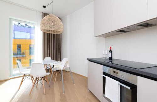 Kadriorg Apartment | Modern 4-Star Apartment near Kadriorg with Free Parking