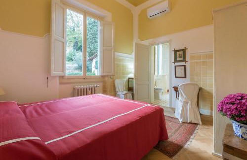 Oltrarno Apartment | Elegant 4-Bedroom Apartment with Pool and Ocean Views