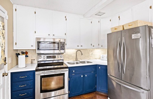 Roach House | Ideal Retreat: Sleeps12 with Private Dock & Ocean Views