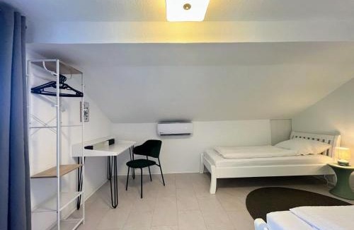 Traunreut Apartment | 4Bed I Klima I 3 Room I Wash I Küche I Parkplatz