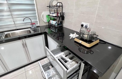 Kuah House | Cozy 4-Bedroom Simfoni Langkawi Homestay with Ocean View