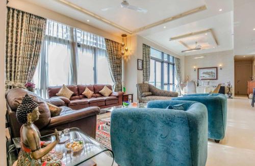 Sector 58 Apartment | Inviting 4-Star Condo with Breakfast Near Golf Course Road