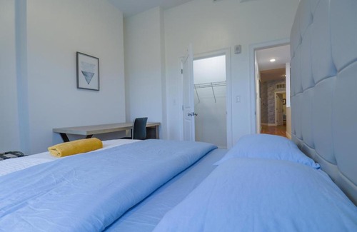 Roxbury Apartment | Child-Friendly 4BR Newly Renovated Apartment for Families