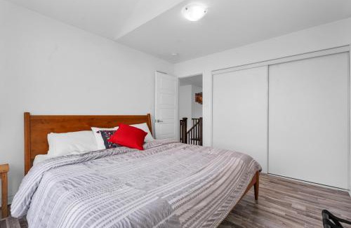 Doon South House | 4BR 2 king 3 Queen 6 beds in total 3 GBPS Wi-Fi