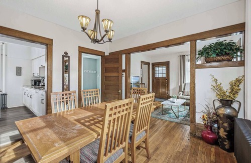 Merriam Park House | Spacious 4BR/2BA Home in St. Paul - Perfect for Families!