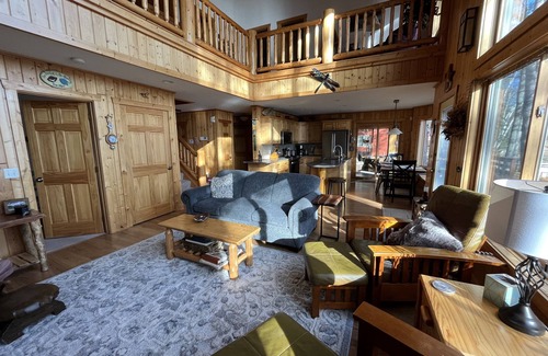 Pequot Lakes House | Beautiful Lakeside Home with Spa & Pet-Friendly Amenities