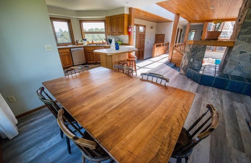 Warrenton House | Family-Friendly Oceanfront Retreat with Game Room & Hot Tub