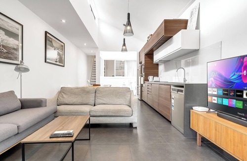 Pyrmont House | 4BR 4mins to light rail 9mins FishMarket