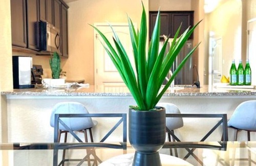 Medina Valley House | Perfect 4BR Boho Retreat Near Lackland AFB Graduation