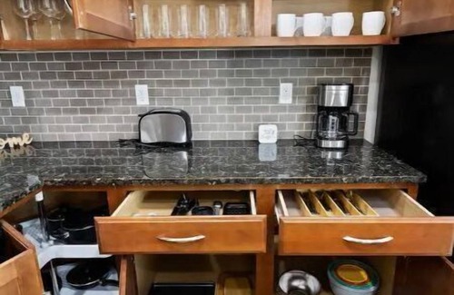 Twin Falls House | Inviting Canyonview Getaway with Family-Friendly Perks
