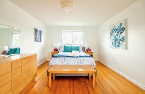 Hamilton House | Family-Friendly 4BR Home with Playground and Backyard Space