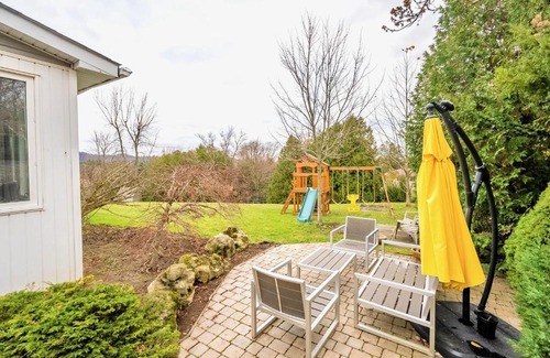 Hamilton House | Family-Friendly 4BR Home with Playground and Backyard Space
