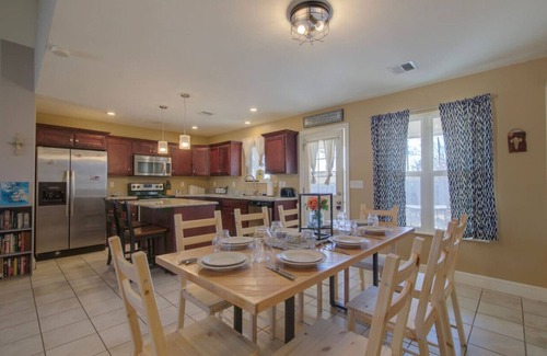 Manhattan House | 4BR Family Home w/Game Room & Spacious Yard