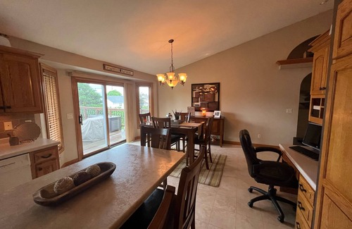 Howard House | Family-Friendly 4BR Home Just Minutes from Lambeau Field