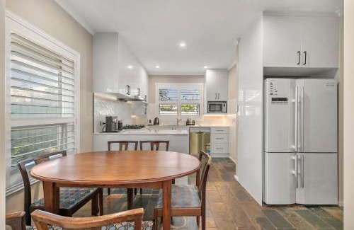 Fullarton House | Cozy Retreat: Pet-Friendly Home with Excellent 8.5 Rating