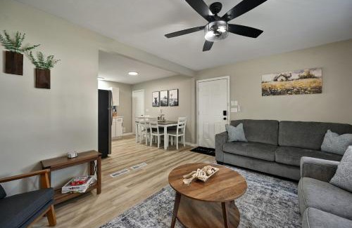 Blue Springs House | 4BR Home near KC Stadiums & I-70 - Sleeps 10