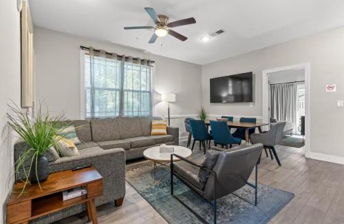 Myrtle Beach House | Family-Friendly 4Br King Beds Steps to Beach & Pet Friendly