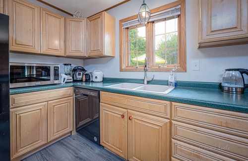 Apple River Cabin | Exceptional Apple Canyon Lake Retreat with Pool & Arcade