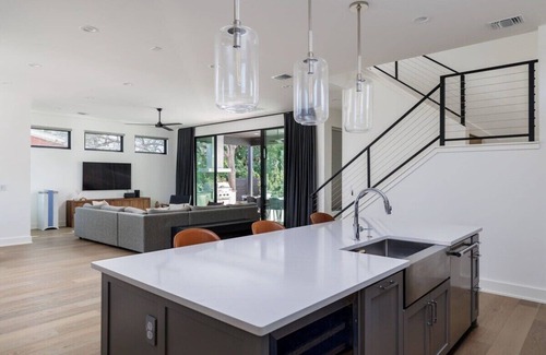 Brentwood House | Family-Friendly Retreat with Pool at Brentwood - Portoro