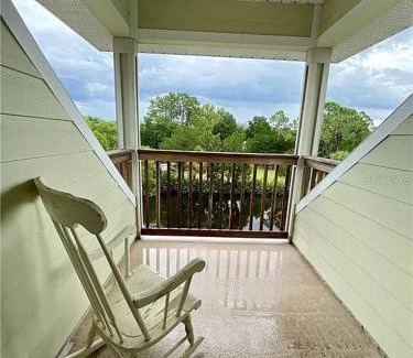 Hudson House | Idyllic 4BR Retreat with Private Dock & Kayak Access