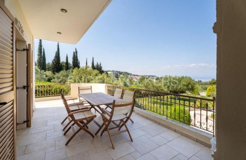 Kriopigi Villa | Inviting 4BR Sea View Villa for Family Retreat in Halkidiki