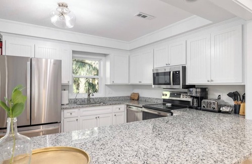 Edisto Island House | Stylish 4BR Retreat - Steps to the Beach with Hot Tub!