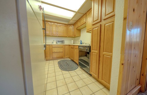 Mount Charleston Cabin | 4BR Sneak-Away Log Cabin: Mountain View & Garage