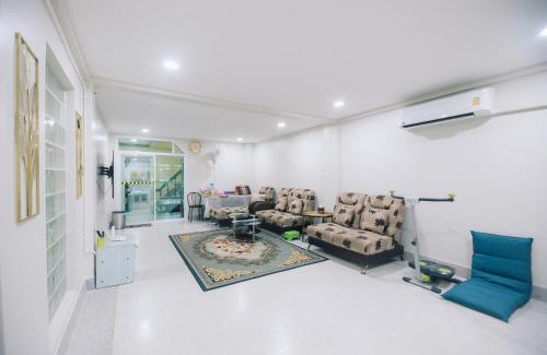 Hat Yai House | Family-Friendly Paradise Found - 4BR Near Lee Garden