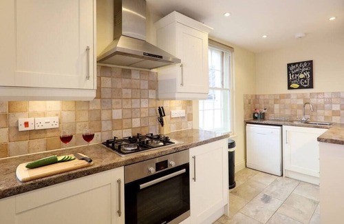 Norwich House | Family-Friendly 4-Bedroom Retreat in Norwich, Norfolk