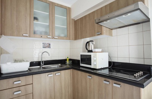 Khlong Toei Nuea Apartment | Modern 2-Bedroom Retreat in Downtown Bangkok Near Transit