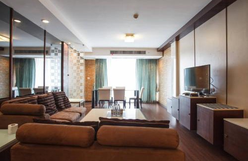 Khlong Toei Nuea Apartment | Ideal Family Retreat in Downtown Bangkok Near BTS & MRT