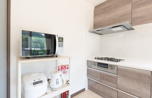 Yugawara House | Spacious 4LDK Retreat Near Atami Izu Hakone with Kitchen