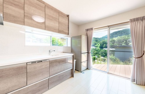 Yugawara House | Spacious 4LDK Retreat Near Atami Izu Hakone with Kitchen