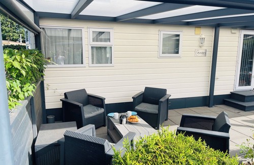 Balkbrug Ski Chalet | Cozy Chalet with Garden on Family-Friendly Campsite