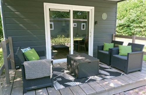Oosterwolde Ski Chalet | Cozy Chalet TOLVE with Bikes Near Nature Reserves