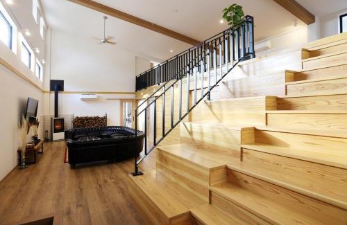 Tonosho House | Family-Friendly Getaway at 4S Resort Eeyan - Pet Welcoming