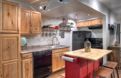 Purgatory House | Ideal Getaway: Ski, Golf & Relax at Tamarron #757